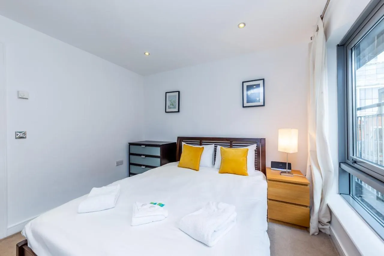 2 Bed Executive Apartment Next To Liverpool Street Free Wifi By City Stay Aparts London 0*,  United Kingdom