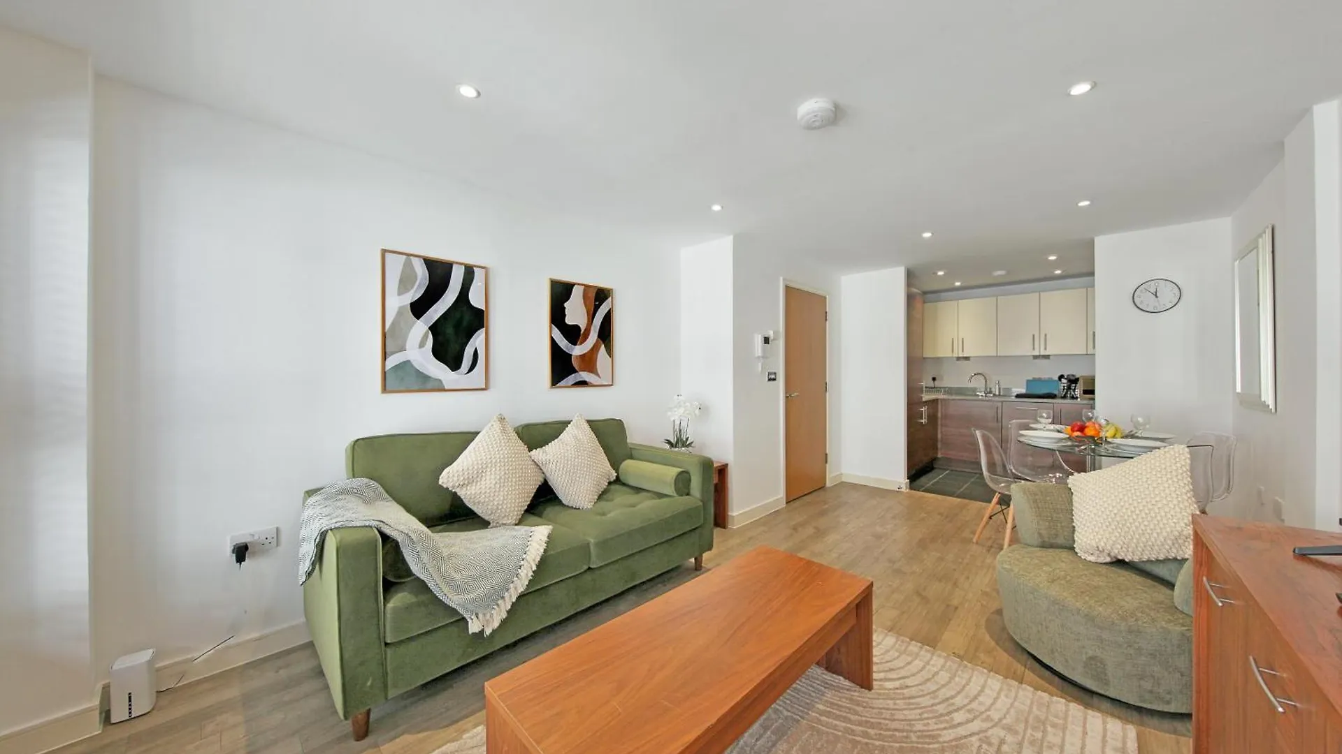 2 Bed Executive Apartment Next To Liverpool Street Free Wifi By City Stay Aparts Λονδίνο