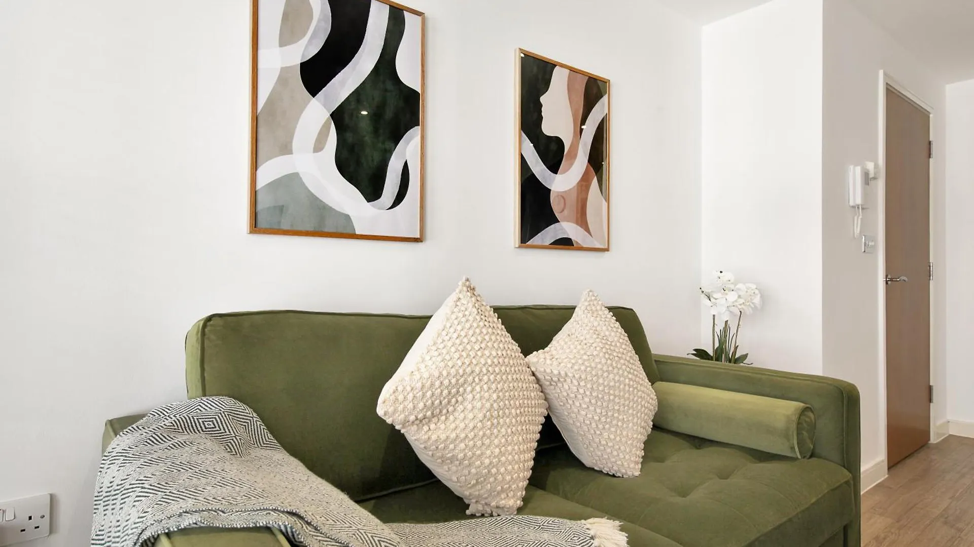 2 Bed Executive Apartment Next To Liverpool Street Free Wifi By City Stay Aparts Londres Reino Unido