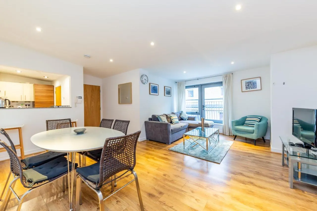 2 Bed Executive Apartment Next To Liverpool Street Free Wifi By City Stay Aparts Londres Reino Unido